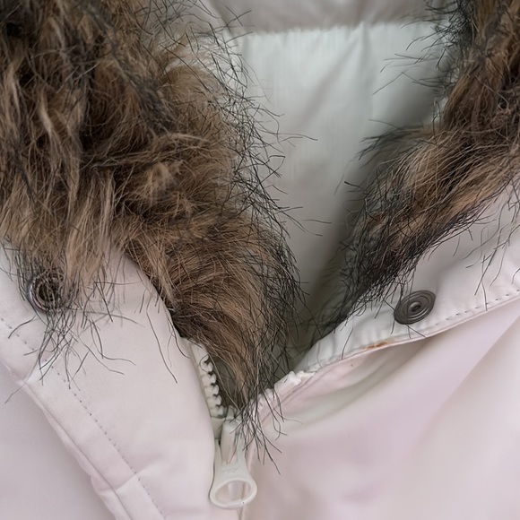 White Puffer Jacket with Faux Fur Collar - Picture 3 of 8
